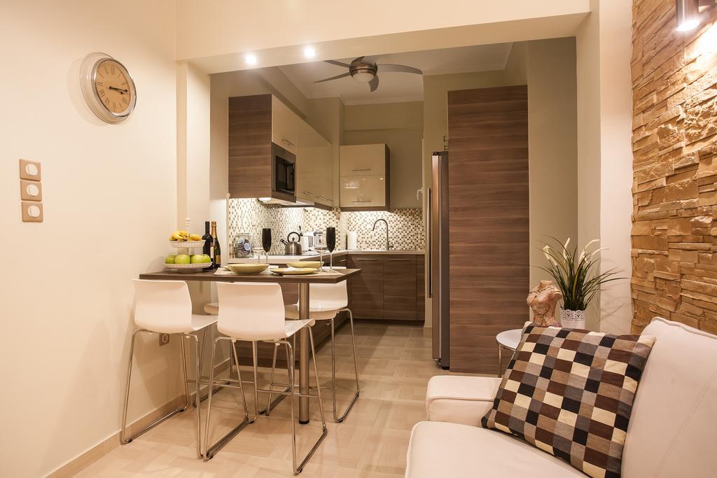 Elegant And Safe Gold And Blue Apartment Walk To Acropolis Афіни Екстер'єр фото