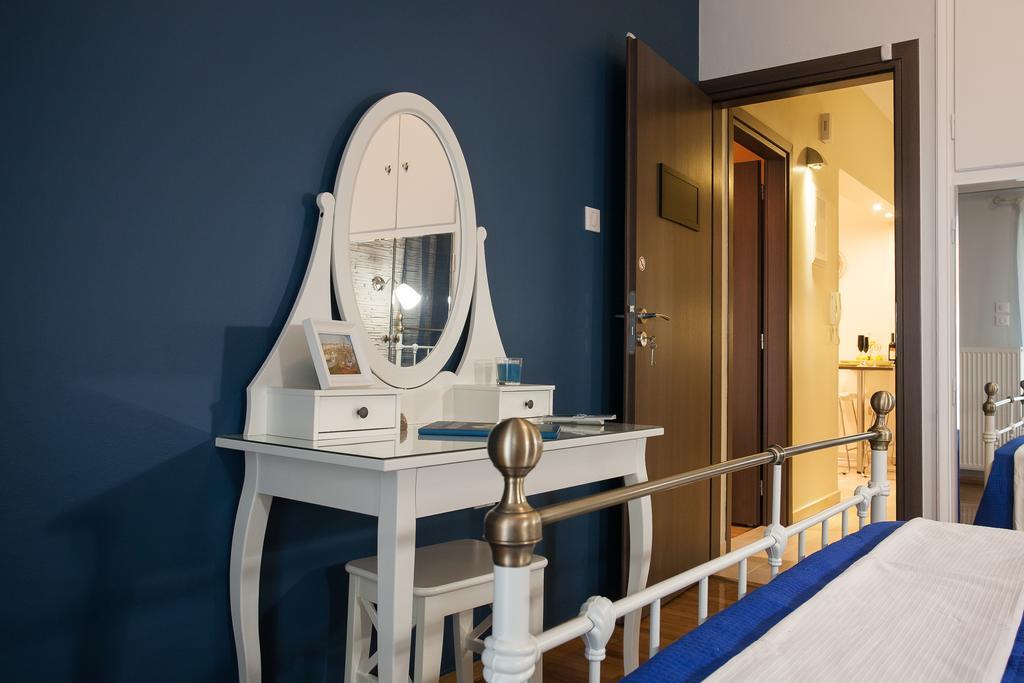 Elegant And Safe Gold And Blue Apartment Walk To Acropolis Афіни Екстер'єр фото